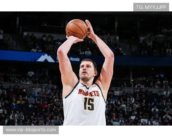 掘金约基奇高位策应复盘 22分12篮板5助攻展现进攻轴心作用